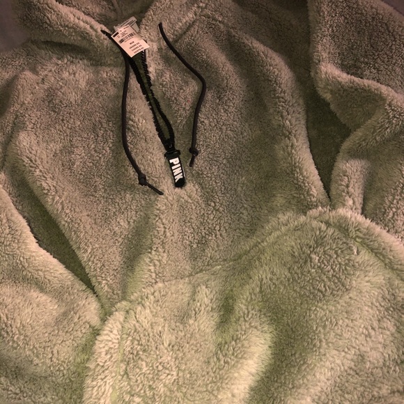 NWT PINK VICTORIA’S SECRET SHERPA PULL OVER SZ M - Picture 3 of 8